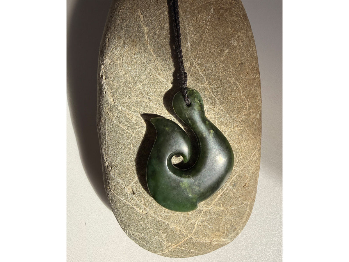 Hei Matau - Kawakawa Pounamu Pendant
