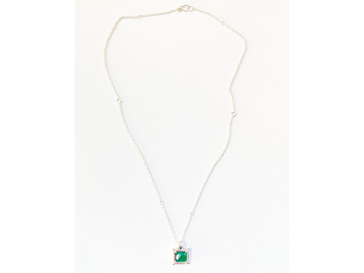 Necklace future artifacts Green onyx + silver