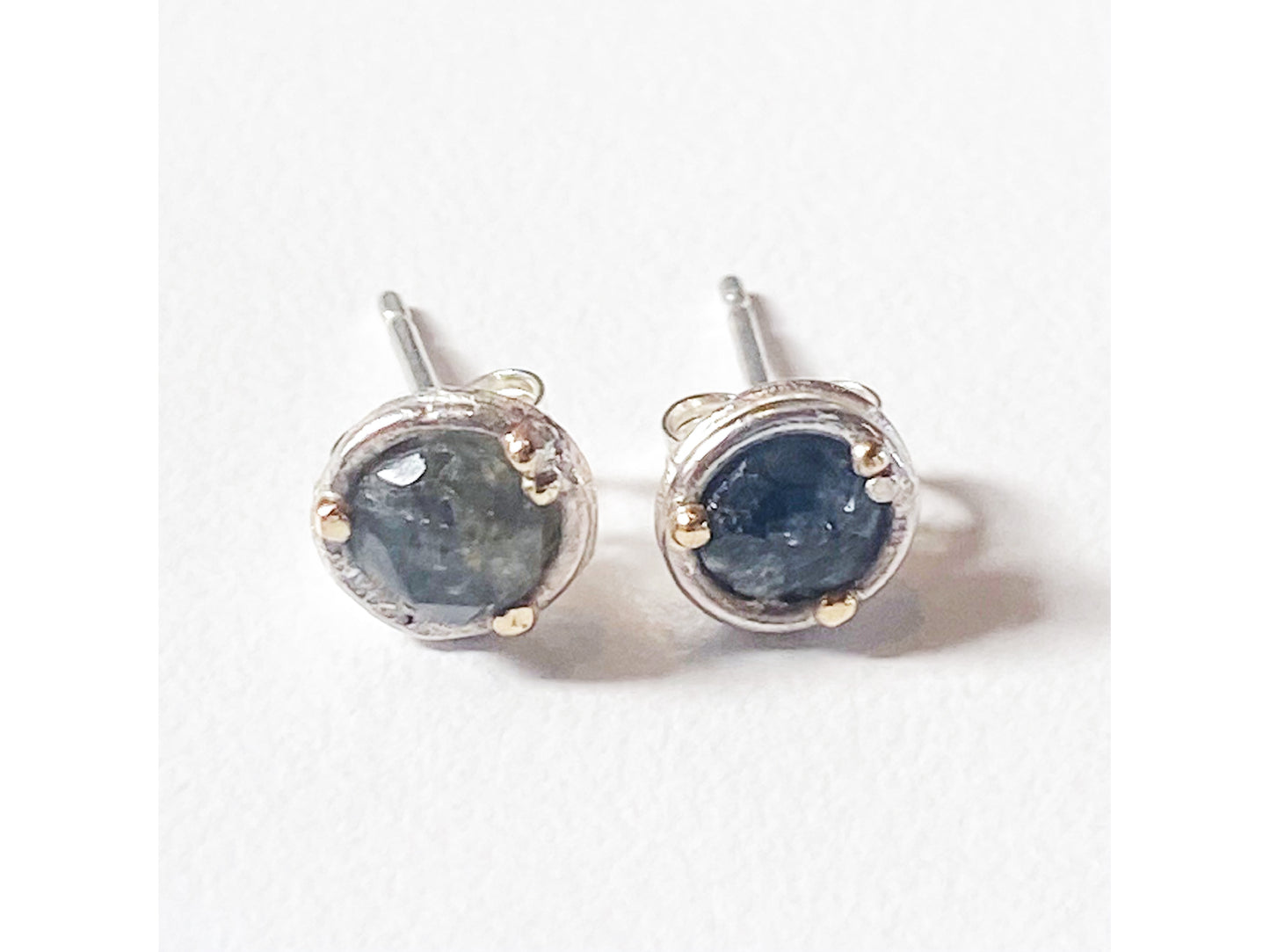 Studs future artifacts blue spinel + silver + 9ct yellow gold