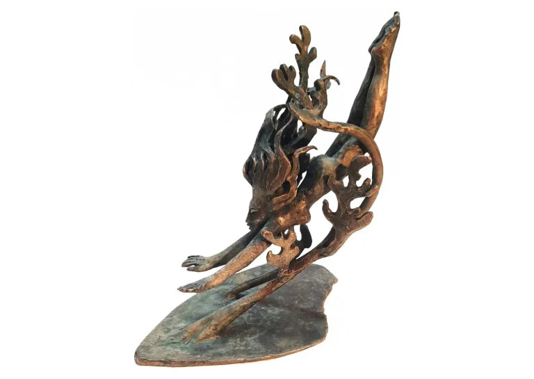 27 DIVER
Ashley Smith
Lost wax cast Bronze
250 x 260mm
Edition 1/1
$3,200
SOLD