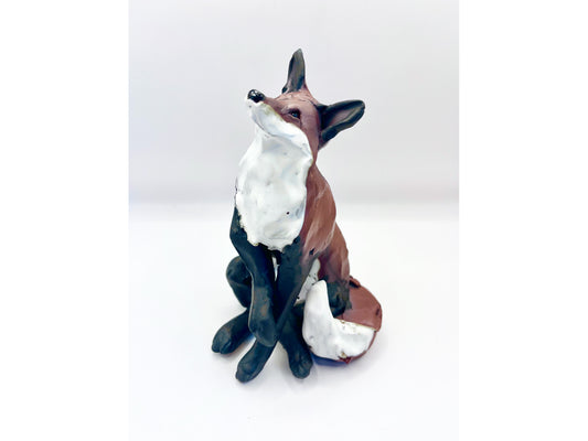 Pint sized fox, Looking up