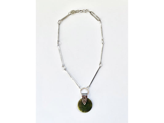 Silver chain with round jade pendant
