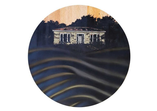 ABOVE THE DRYLANDS
Hamish Southcott
Reclaimed Rimu, acrylic paint
& Osmo oil
539mm diameter x 53mm
$1250
SOLD 3