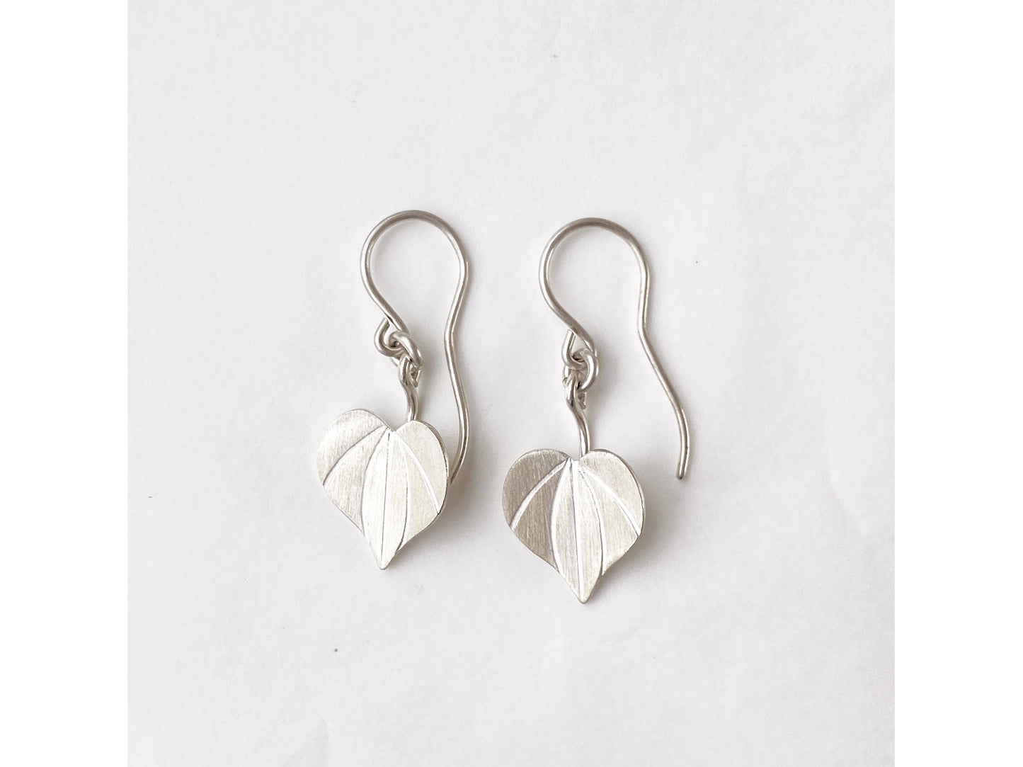 Kawakawa silver small earrings