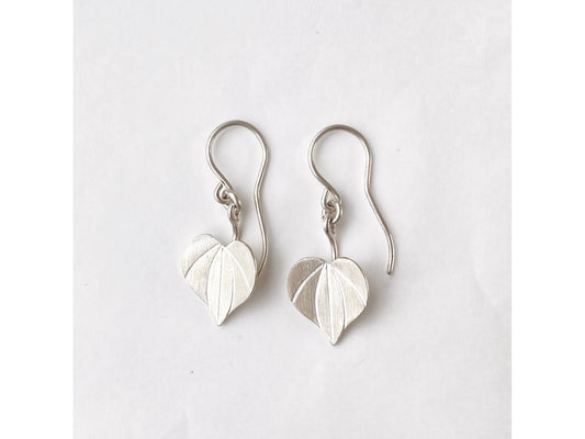 Kawakawa silver small earrings