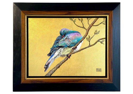 KERERU ON LICHEN
Anna Gibbs
Oil on 24ct gold leaf
555 x 455mm framed
$3,400
SOLD 1