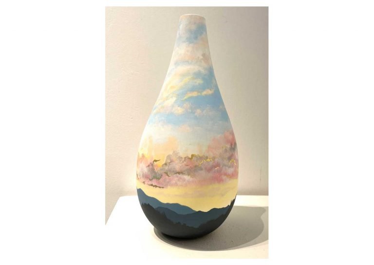 LAST BLUSH OVER OUR LAND - Tall Globe
Rachel Murphy
Ceramic, pigment & gold leaf
130 x 290mm
$850