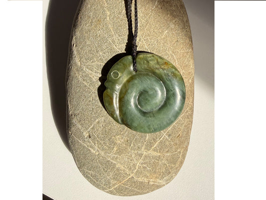 Hei Koropepe Inanga Pounamu Pendant
