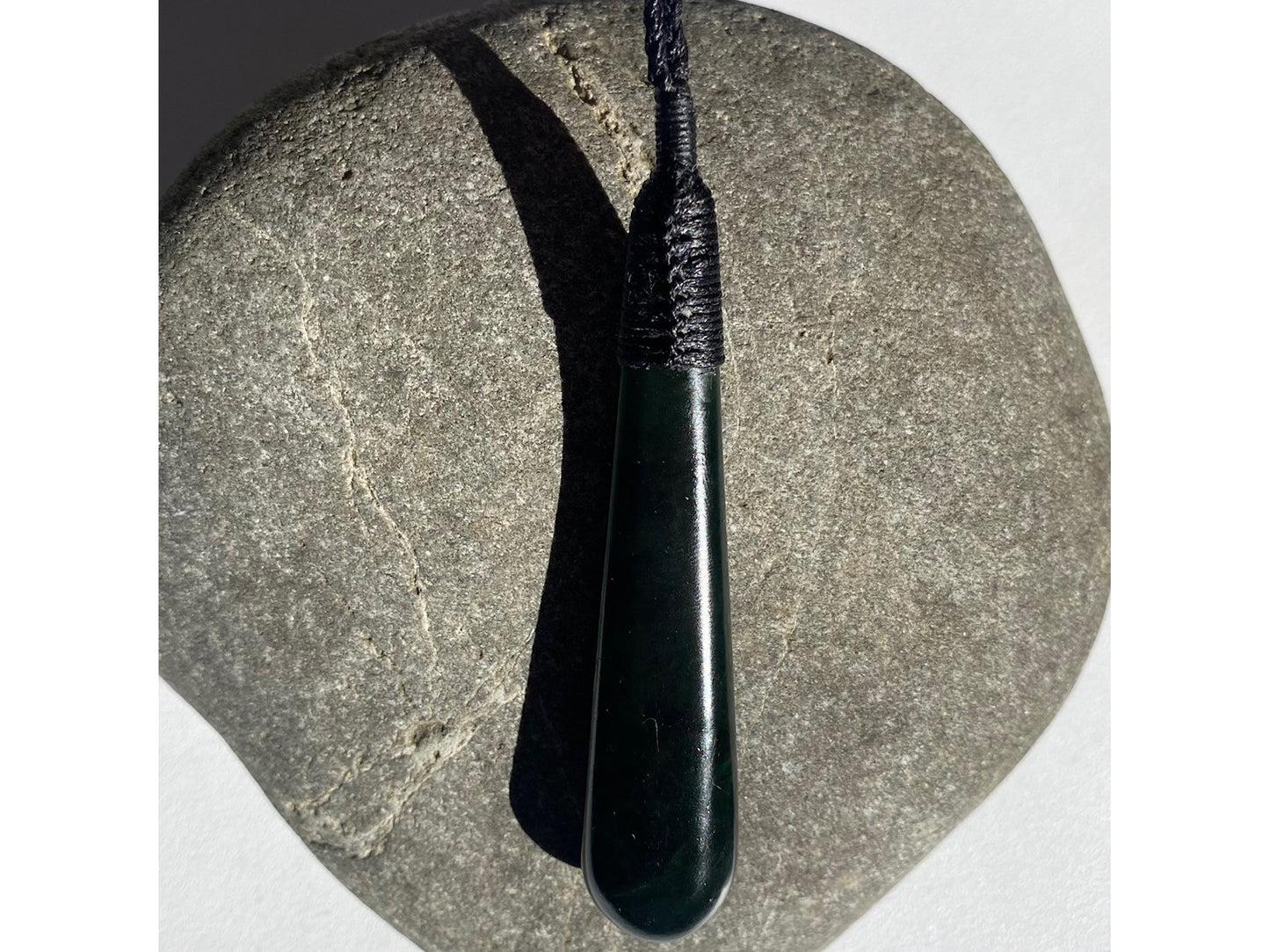 Hei Roimata Kawakawa Pounamu Pendant