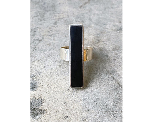 Oblong black jade ring
