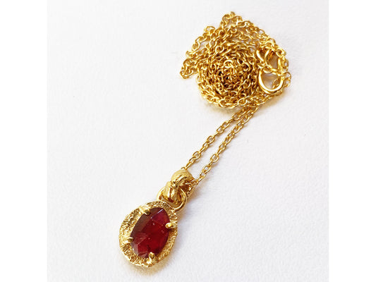 Necklace future artifacts Garnet