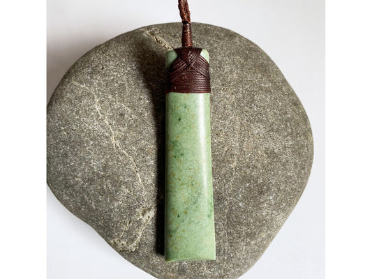 Hei Toki Kawakawa Pounamu Pendant brown cord