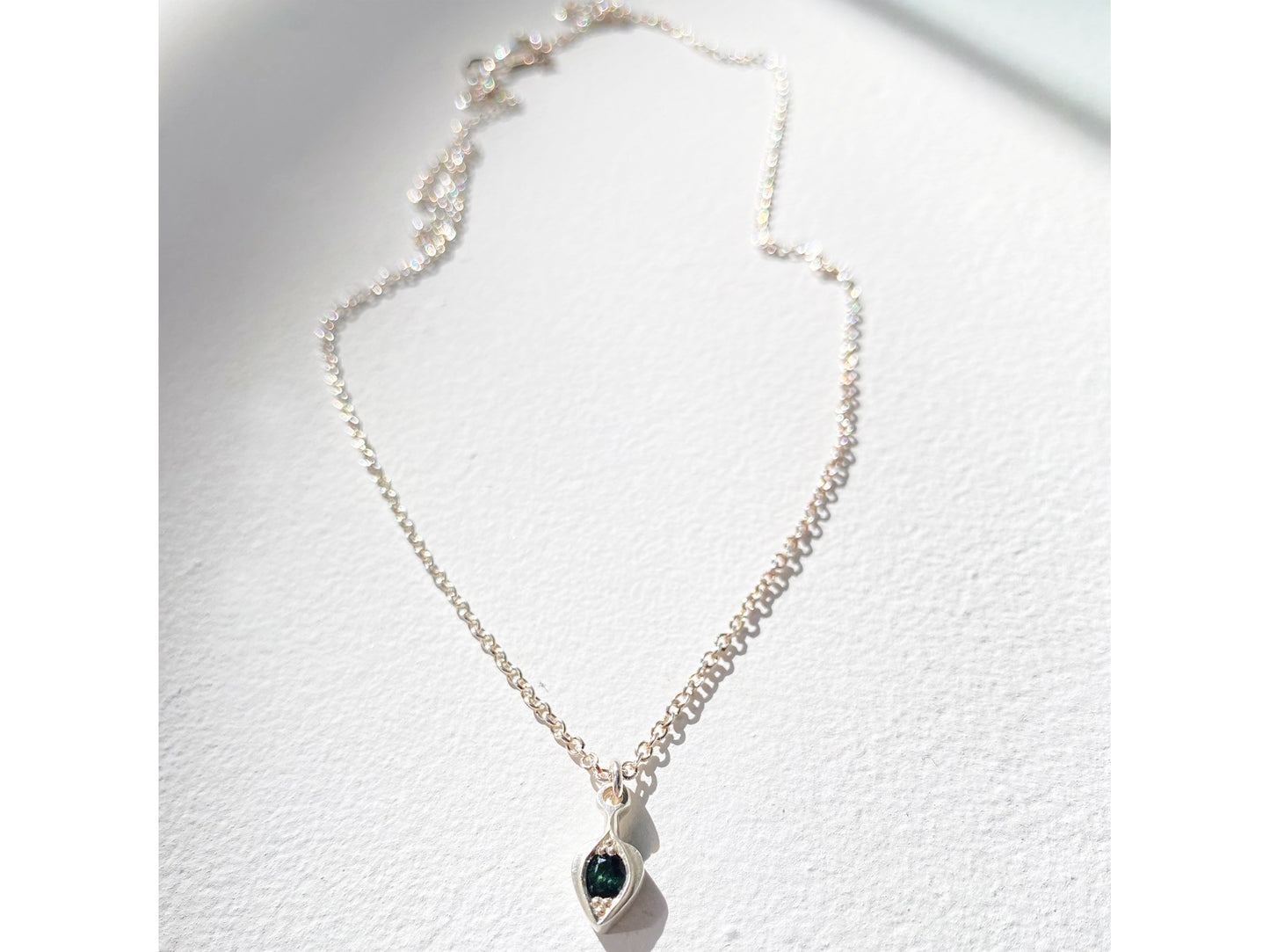Nouveau Leaf Necklace