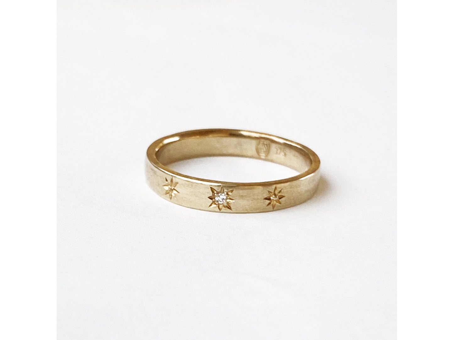 Starry Ngaio Ring - 9ct gold + diamonds
