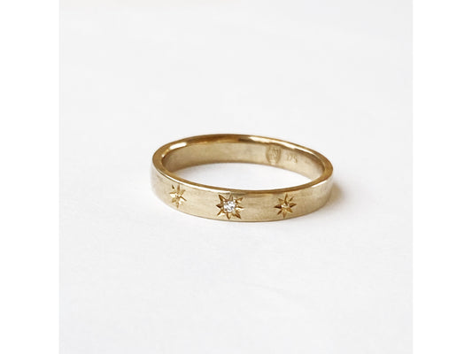 Starry Ngaio Ring - 9ct gold + diamonds