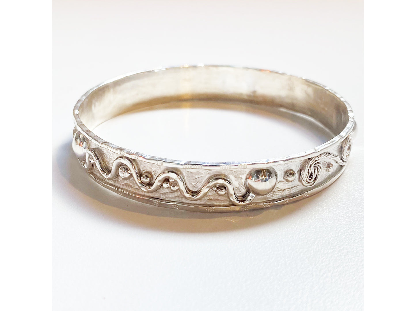Silver textured bangle